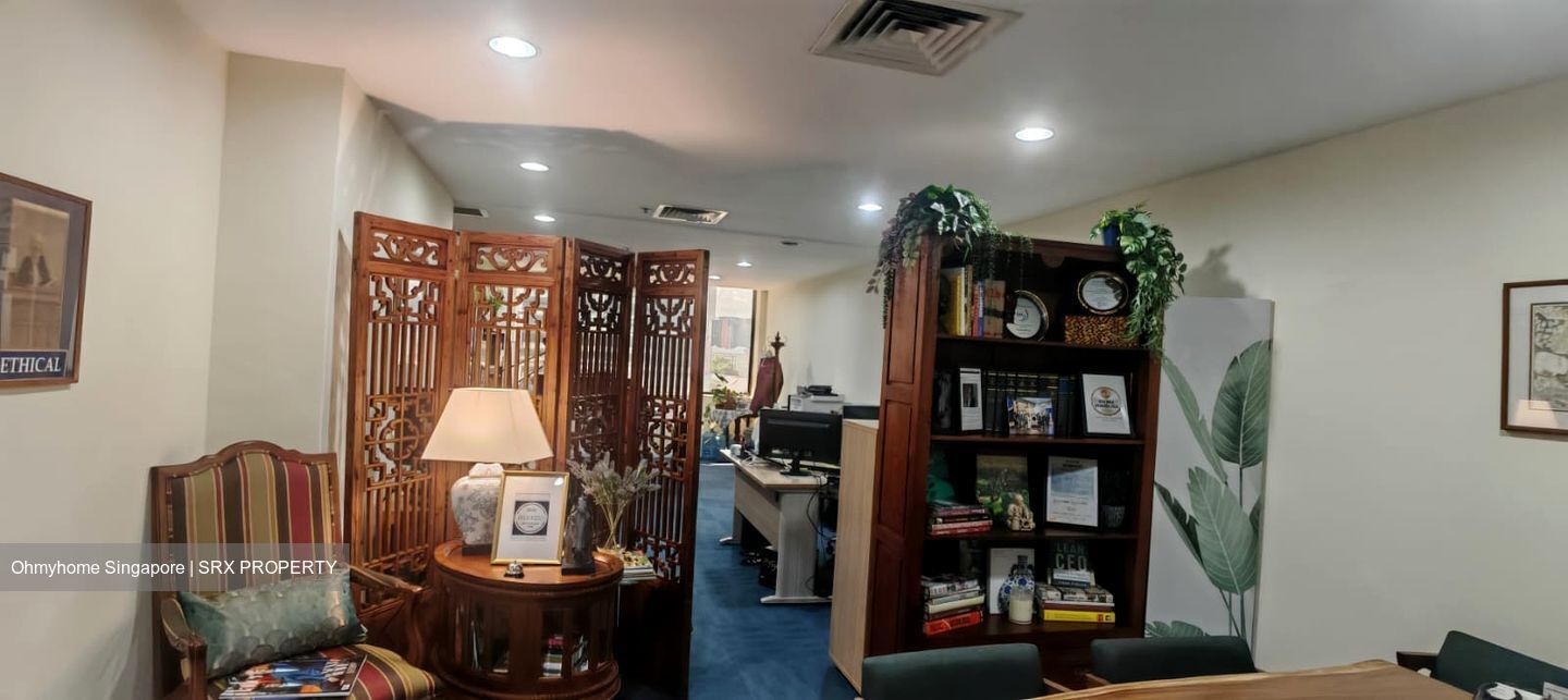 International Plaza (D2), Office #576266521